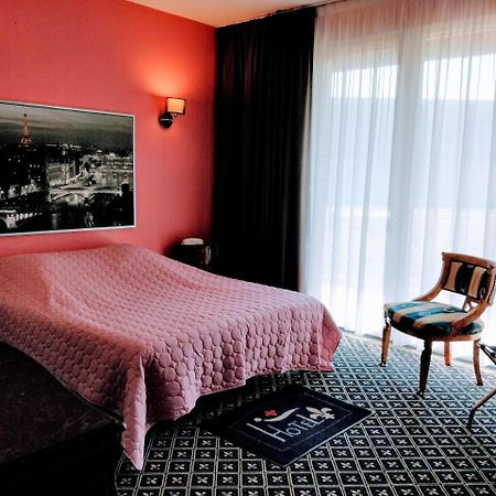 Hotel Fleur De Lys Bailleul  Esterno foto